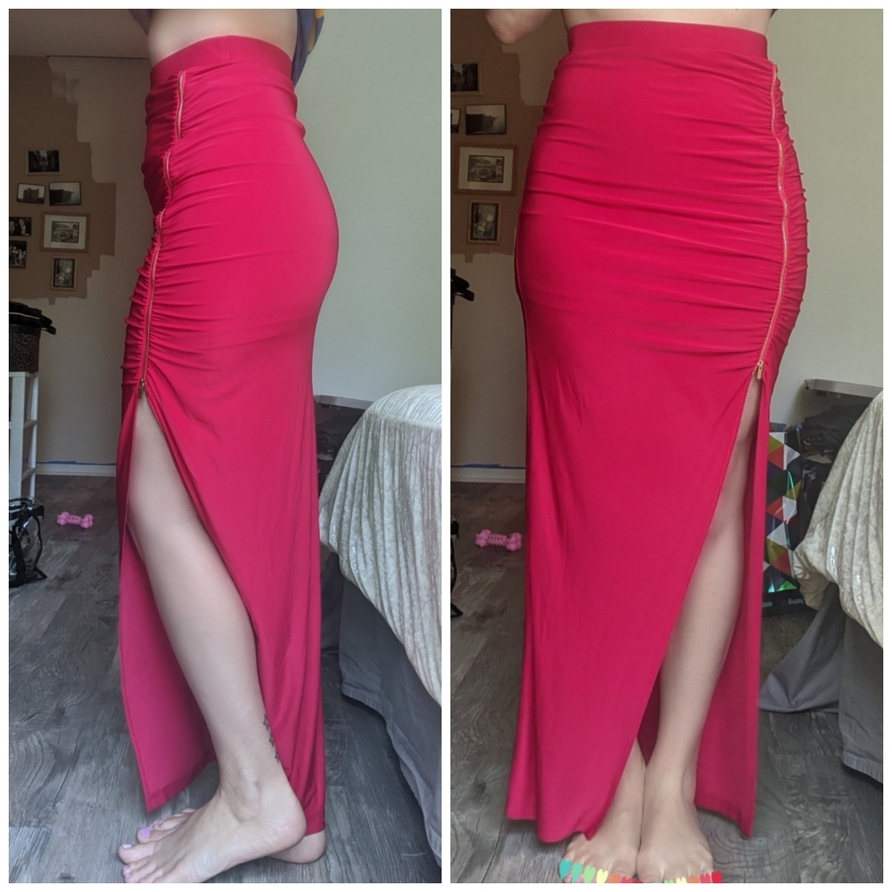 🔥 Cache Ruched fitted Maxi Skirt 🔥